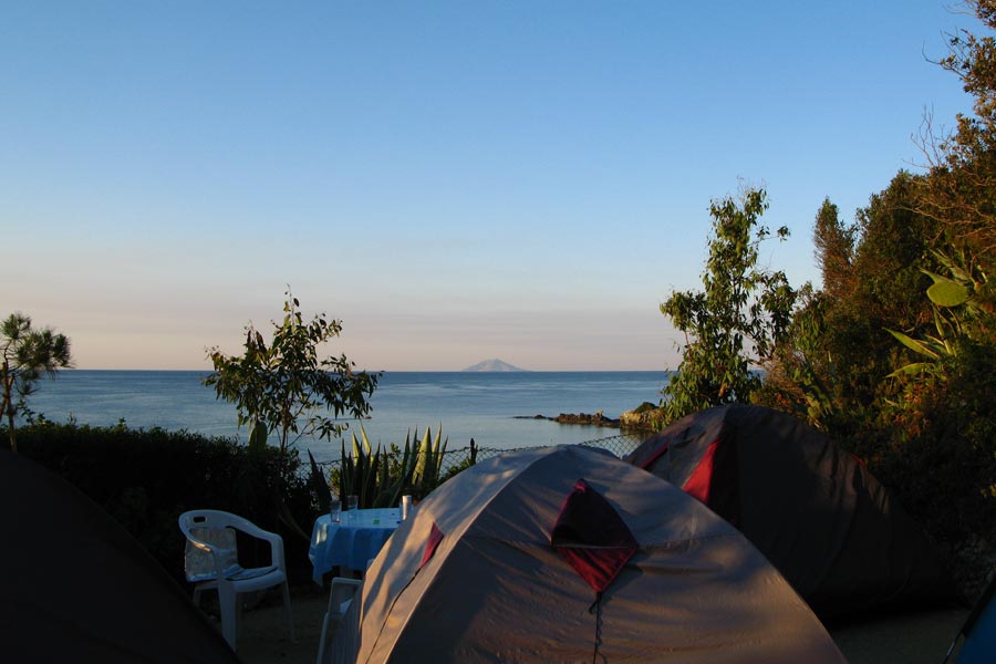 Le piazzole del camping all'Elba